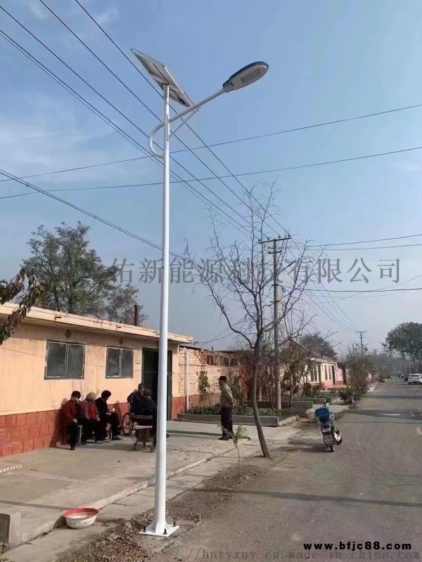 鶴壁6米太陽(yáng)能路燈廠家