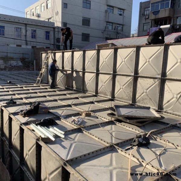 原裝進口日立挖掘機信陽分公司平橋區(qū) 恒力創(chuàng)廠家 地埋式水箱 b d f裝配式水箱 消防水箱 歡迎來電咨詢