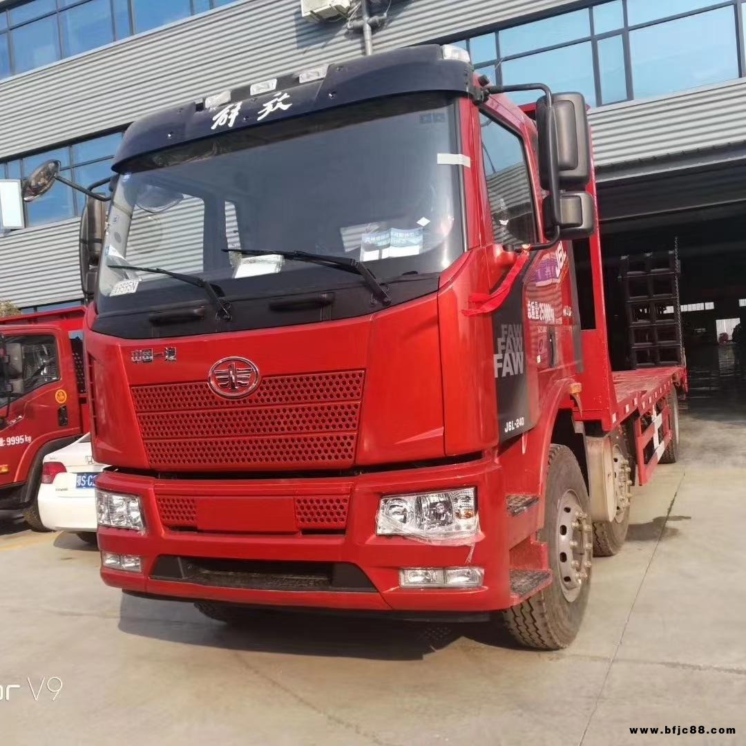 南京解放J6拉15噸的挖機(jī)平板運(yùn)輸車(chē) 挖掘機(jī)拖板車(chē) 挖掘機(jī)平板車(chē)