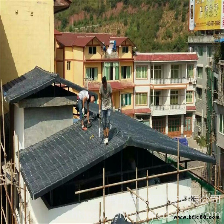 廠房防腐蝕PVC裝飾瓦、裝飾圍墻瓦效果、農村屋頂翻新瓦