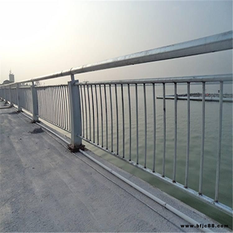 泰鋅景觀護欄廠家 河道護欄201 304不銹鋼復合管現貨 橋梁復合管護欄加工安裝