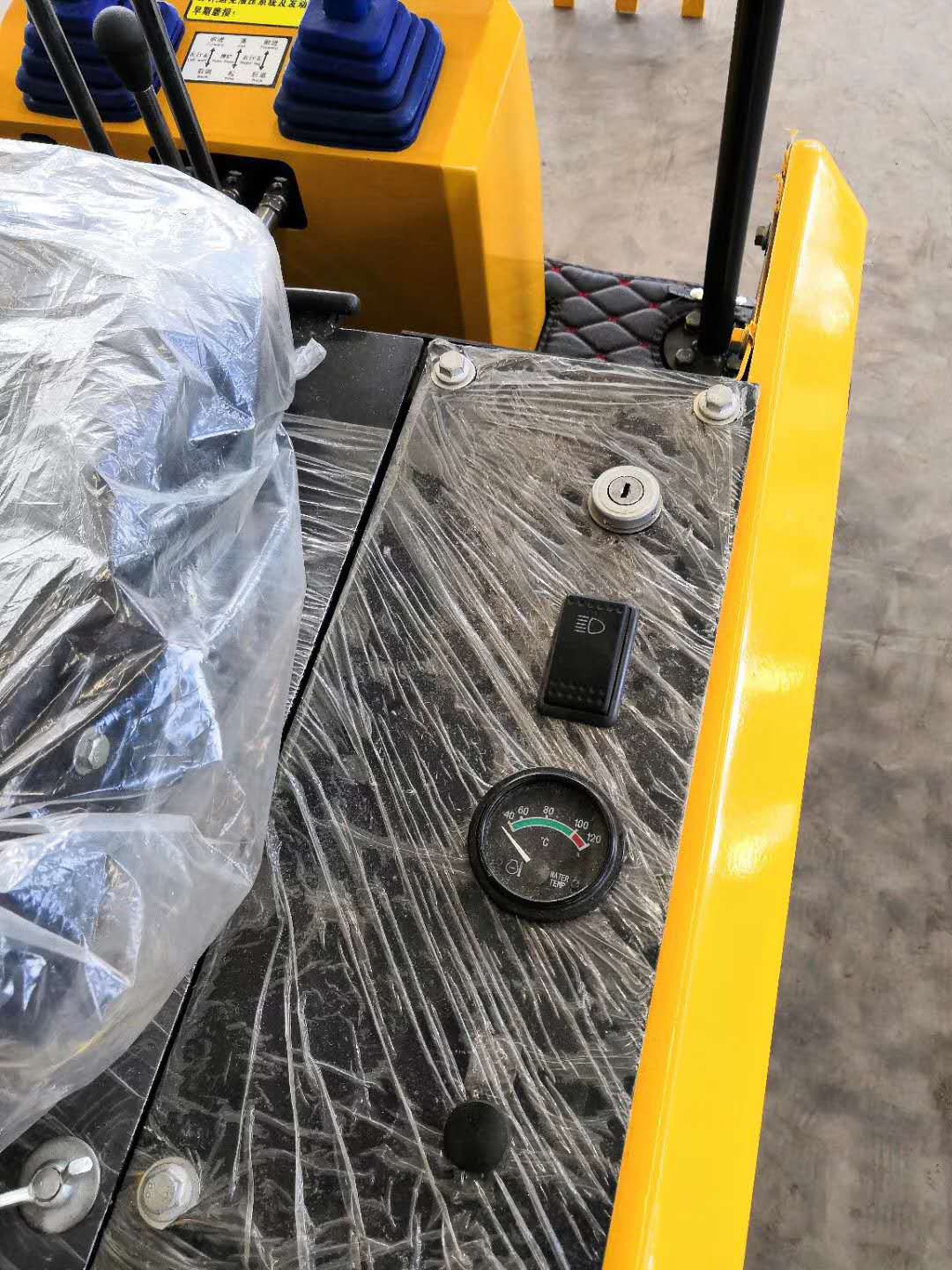 供應履帶式液壓挖掘機　1.5噸水冷雙缸柴油挖掘機　小型挖掘機示例圖5
