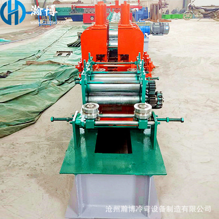 角鐵機(jī) 全自動角鋼設(shè)備 帶沖孔三角鐵成型機(jī) 冷軋機(jī) 角鋼機(jī)示例圖9