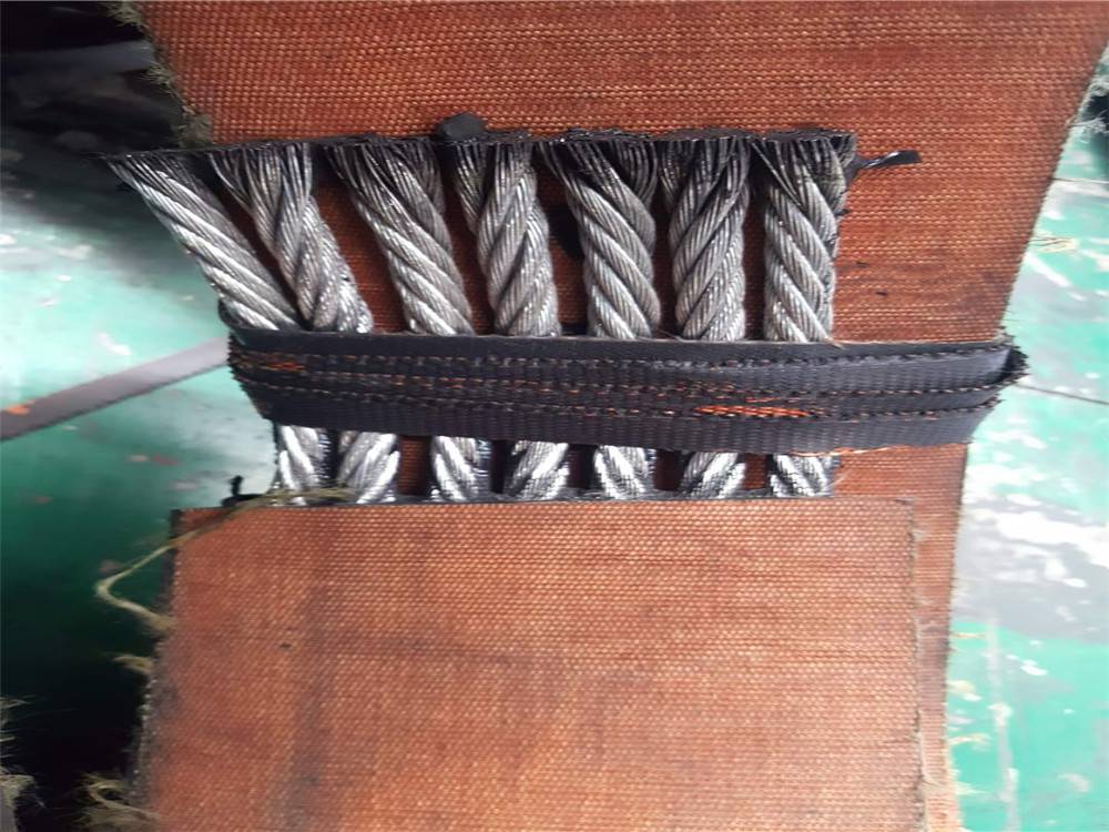 耐溫斗提機鋼絲皮帶,防撕裂鋼絲帶質量,青島宗澤工業科技