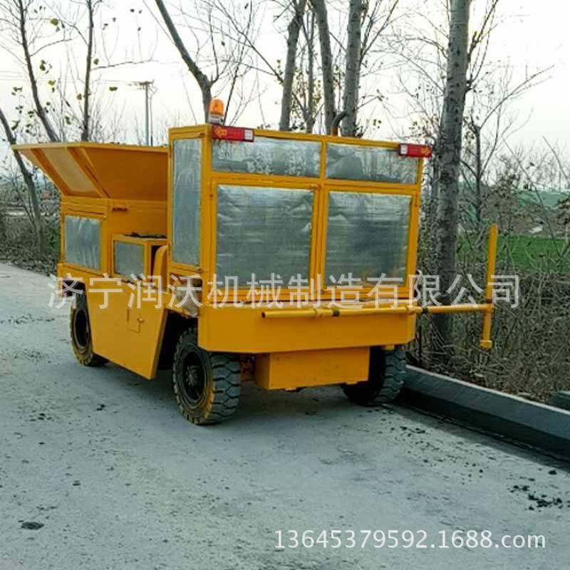 四川綿陽(yáng) 攔水帶成型機(jī) 小型路緣石滑膜攤鋪機(jī) 路沿石攤鋪機(jī)價(jià)格示例圖4