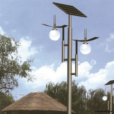 江蘇揚州廠家 太陽能路燈 30W太陽能庭院燈  整體熱鍍鋅燈桿  大量現貨