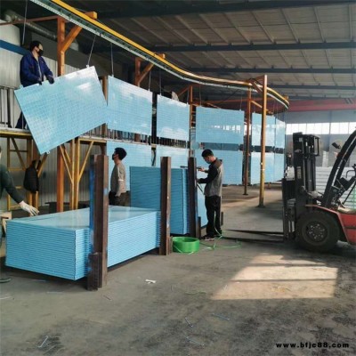 外墻腳手架鋼防護 全封閉式提升網片 建筑鋼網片連接件 工地定型化鋼板網 國凱網業