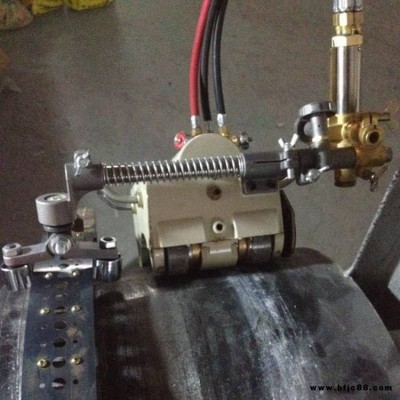 路邦機械小爬蟲管道切割機 磁力管道切割機 火焰管道氣割機生產(chǎn)廠家