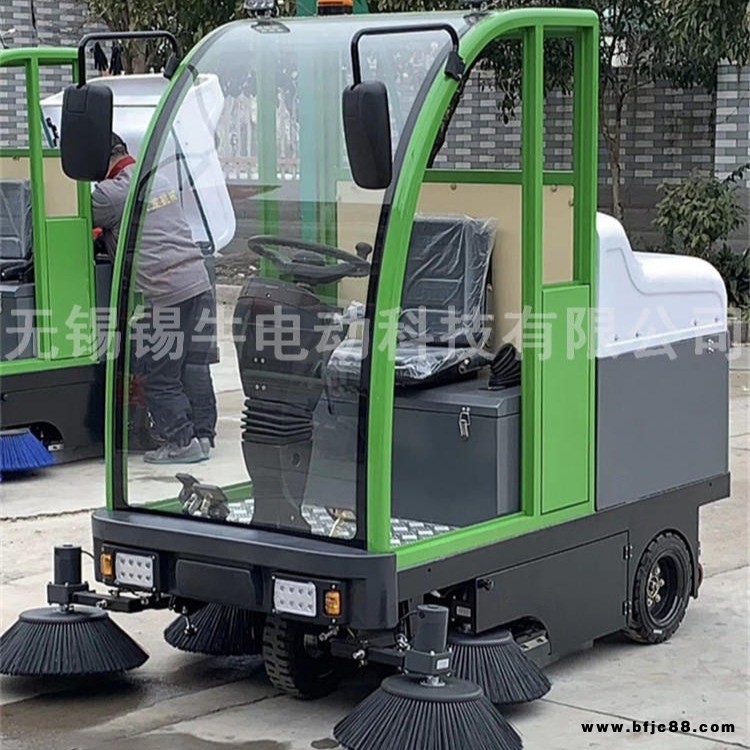 廣西南寧防城港電動掃地車，電動清掃車品牌，小型電動清掃車，電動環衛車，電動垃圾清運車