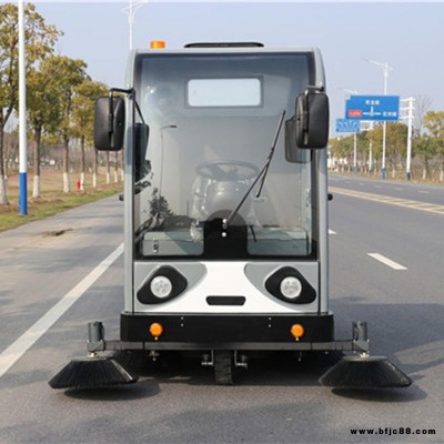 常州公園景區(qū)街道小區(qū)保潔清掃車 全封閉電動掃地車潔路美2000KT 無錫環(huán)保吸塵灑水掃地機(jī)租售置換