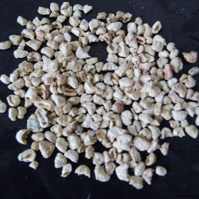 海成拋光玉米芯磨料訂貨廠家 鈕扣用大顆粒玉米芯磨料 鞍山玉米芯磨料拋光料大概價格