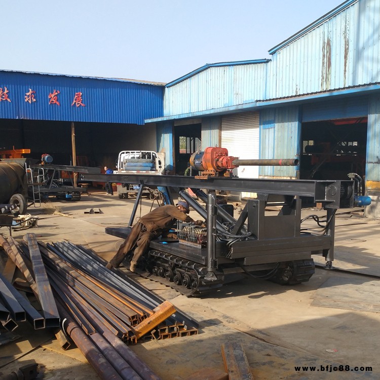 光伏鉆機(jī) 太陽能光伏發(fā)電旋挖鉆機(jī) 一臺 價格及圖片 生產(chǎn)廠家 山東濟(jì)寧越河機(jī)械 NT-G300Z