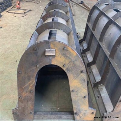 U型邊溝地板模具 U型泄洪渠模具制造加工生產(chǎn)廠家
