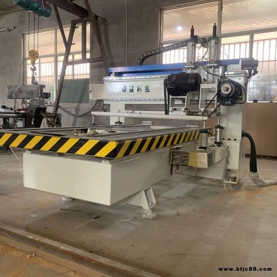 數控裁板鋸2440mm膠合板下料現場加工 精密推臺數控下料鋸制造商 往復鋸 碩展機械科技