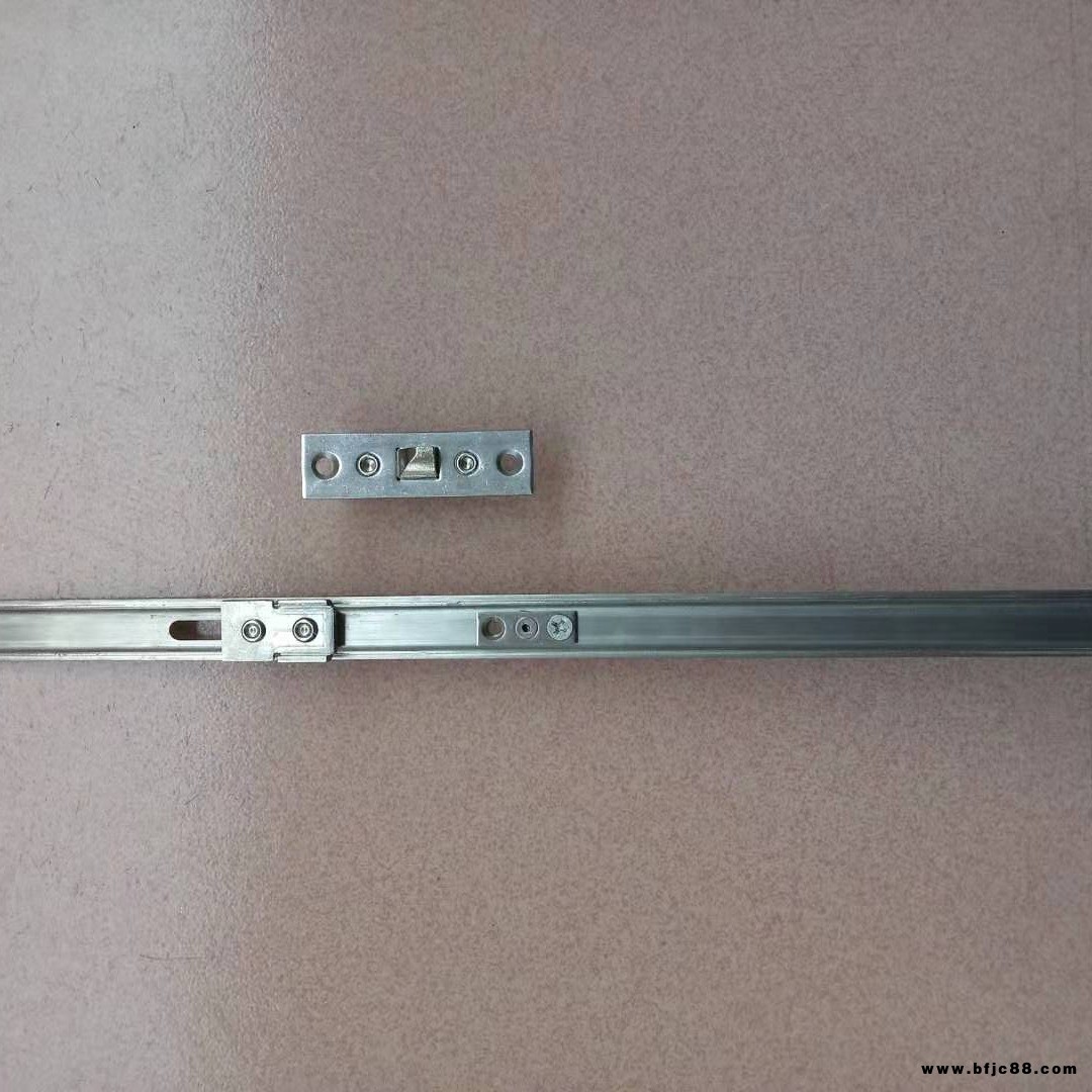 京盾消防科技防火窗多點鎖自動鎖死系統，304不銹鋼多點鎖。