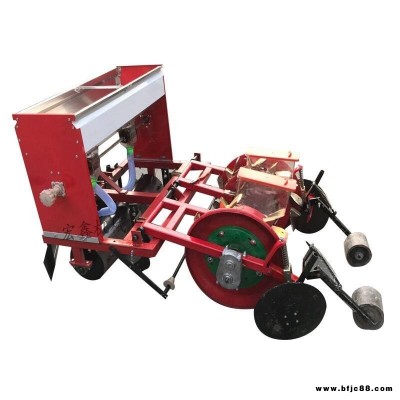 宏工四輪帶4行辣椒膜上精播機(jī) 花生播種施肥覆膜機(jī) 兩行毛豆鋪膜播種機(jī)廠(chǎng)家