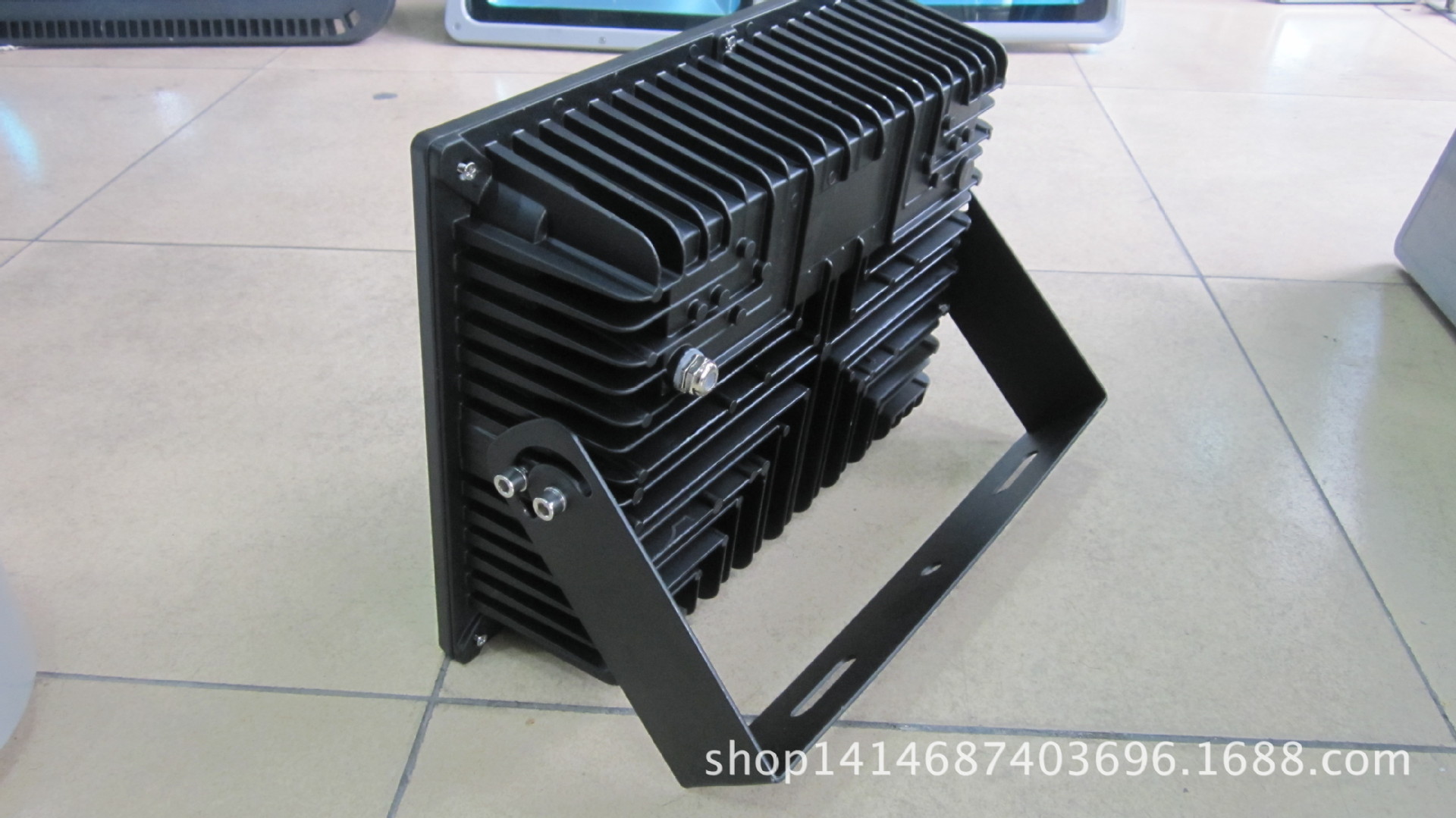 特價(jià)促銷 新款 高品質(zhì)LED大功力 120W150W雙頭投光燈泛光燈外殼示例圖5
