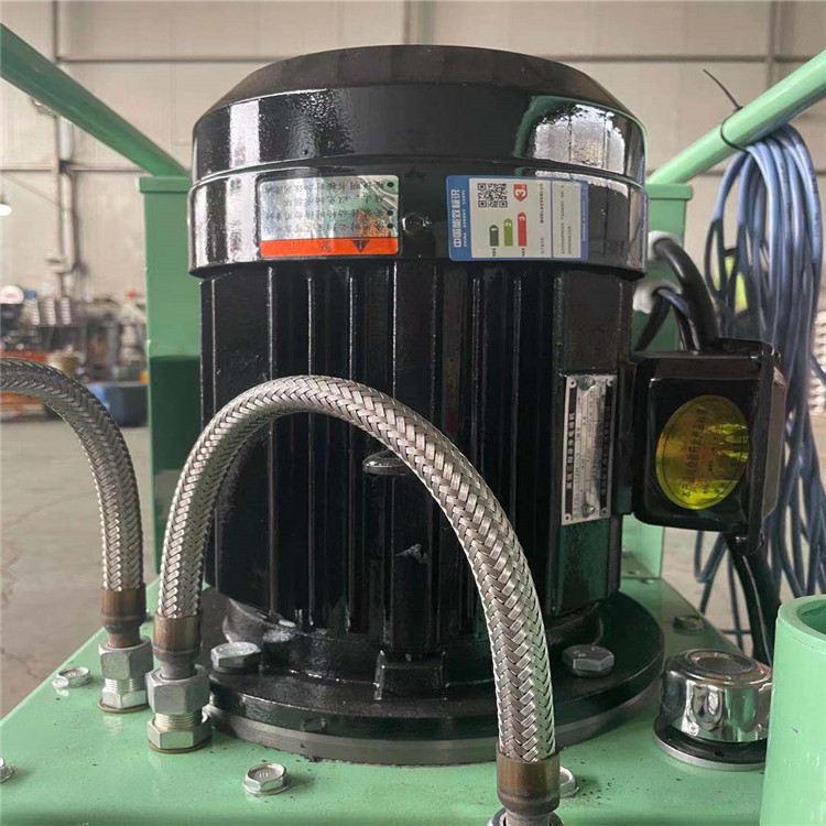 山東 輪式洗沙機(jī)鉚釘機(jī) 多功能鉚接鉚釘機(jī) 創(chuàng)菲送貨上門