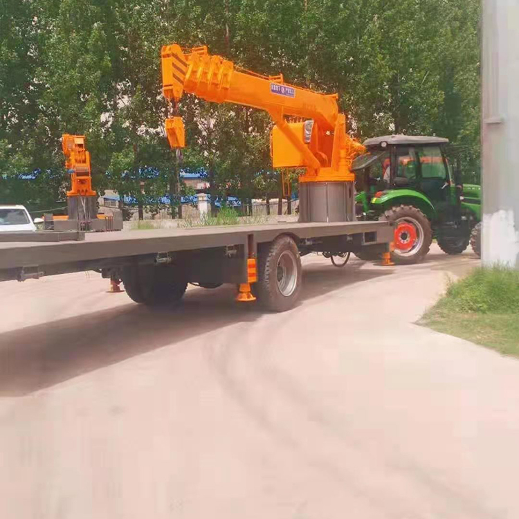 越野式拖拉機(jī)自備吊 拉樓板的拖拉機(jī)吊車 翔云 拖拉機(jī)隨車起重機(jī) 經(jīng)濟(jì)實用