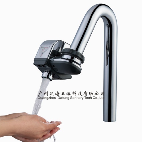廚房龍頭加裝感應智能水嘴 手動感應兩用 自動節水水嘴感應省水寶示例圖1