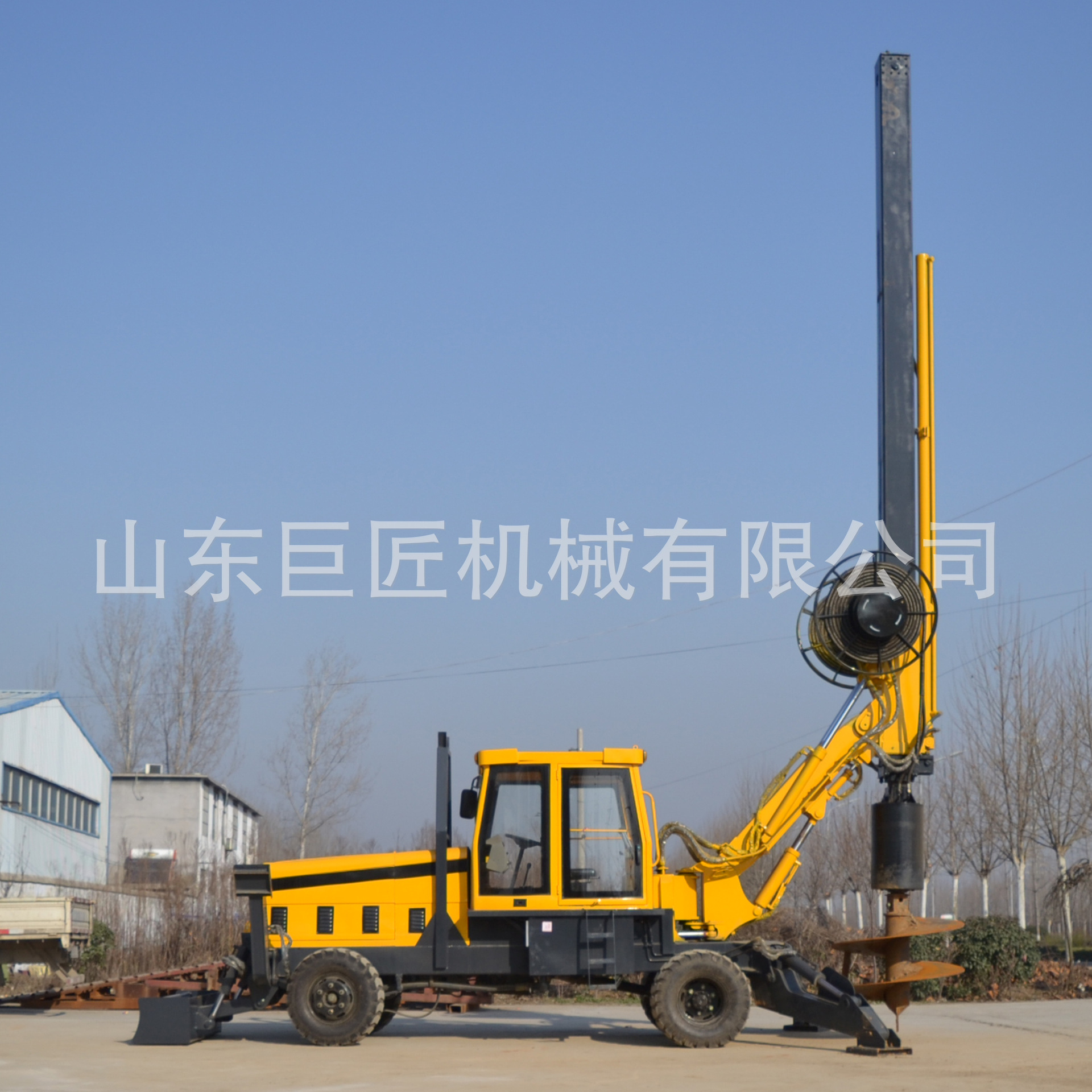 山東巨匠15米輪式旋挖鉆機可以打樁也可以打水井示例圖7