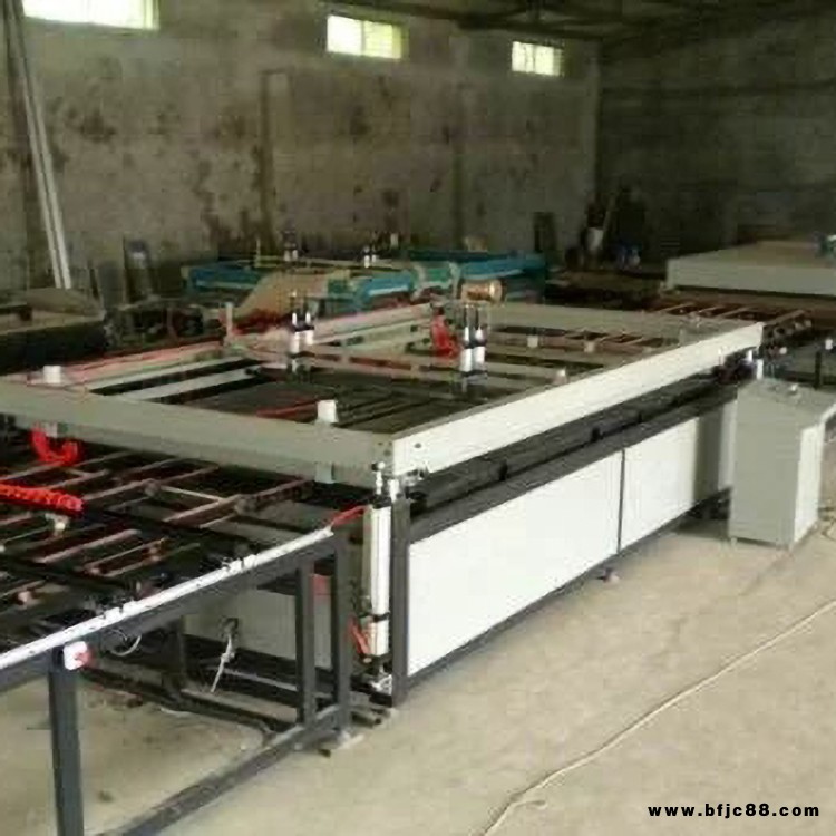 供應(yīng)絲印機(jī) 酒布絲印機(jī)廠家 供應(yīng)酒布絲印機(jī) 華軒