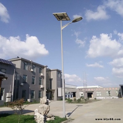 80瓦100瓦太陽能路燈 大功率防風(fēng)防腐 英谷庭院學(xué)校戶外照明燈