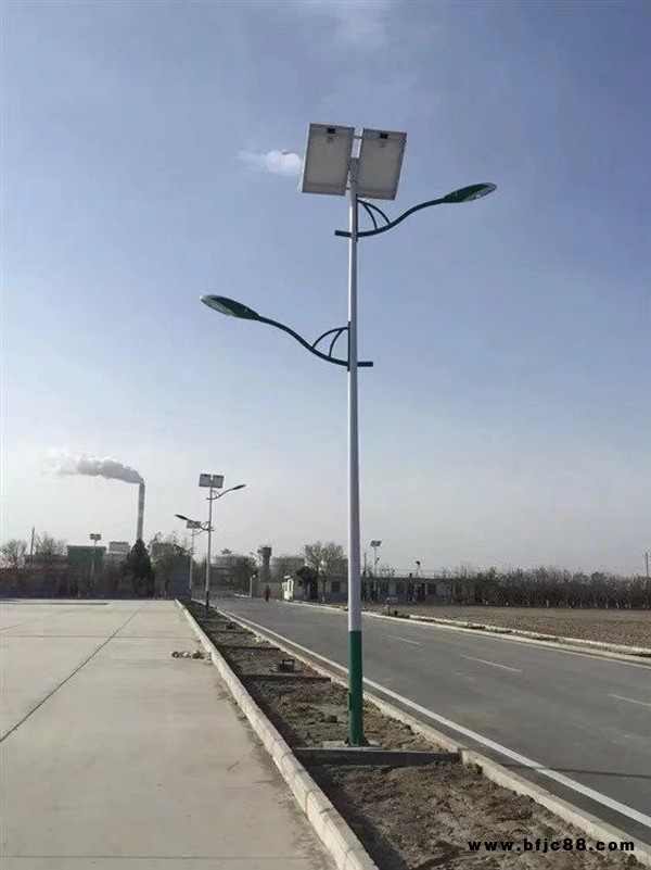 永瑞廠家直銷農(nóng)村6米太陽能路燈 40瓦8米LED路燈 100瓦LED路燈廠家批發(fā)價