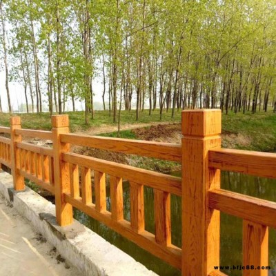 廣東廣州防腐木欄桿榫卯式拼接 水泥制品護(hù)欄廠家藝高景觀 市政水利工程河壩