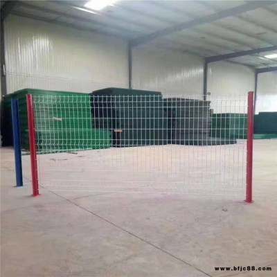 潤光加工銷售桃型柱圍欄網網片桃形柱護欄養殖果園隔離欄廠家