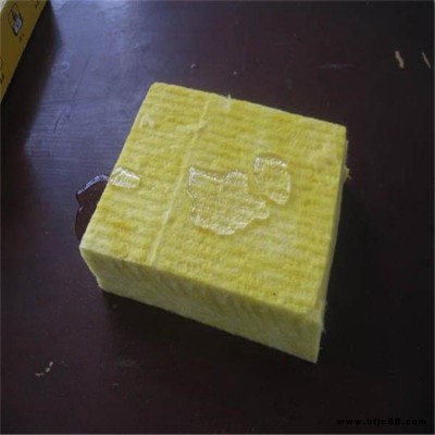 玻璃棉板供應(yīng)保溫隔音離心玻璃棉板廠家批發(fā)環(huán)保纖維玻璃棉板