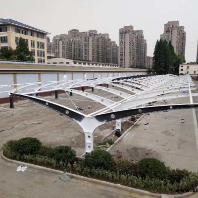 恒偉工字鋼膜結構車棚 員工電動車停車棚生產廠商定制
