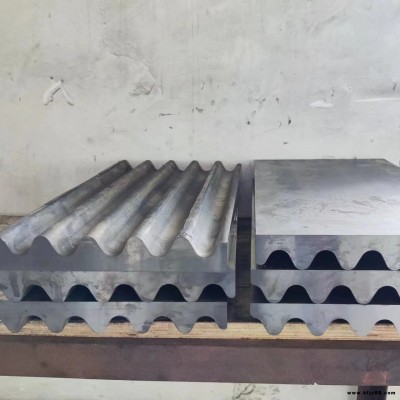 碳化鎢鄂板 碳化鎢鄂板廠家  碳化鎢鄂板 金鑫定制 質(zhì)量保證 電池鋼殼沖鋒