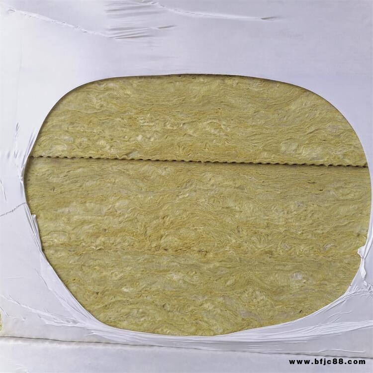 生產(chǎn)砂漿復(fù)合巖棉板 外墻防火板 砂漿復(fù)合外墻巖棉板 導(dǎo)熱系數(shù)小  新正