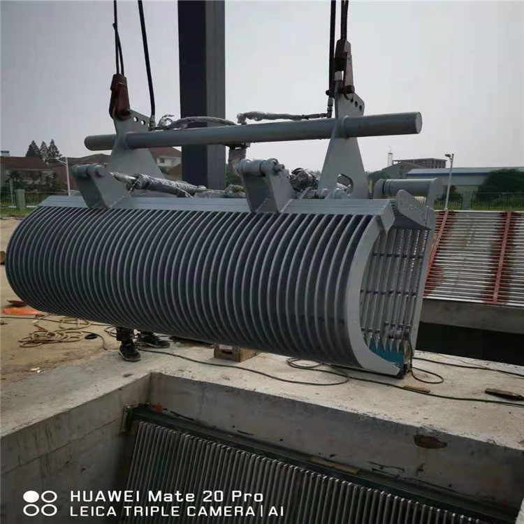 青海細格柵耙齒清污機價格 耀禹 反轉(zhuǎn)格柵式清污機